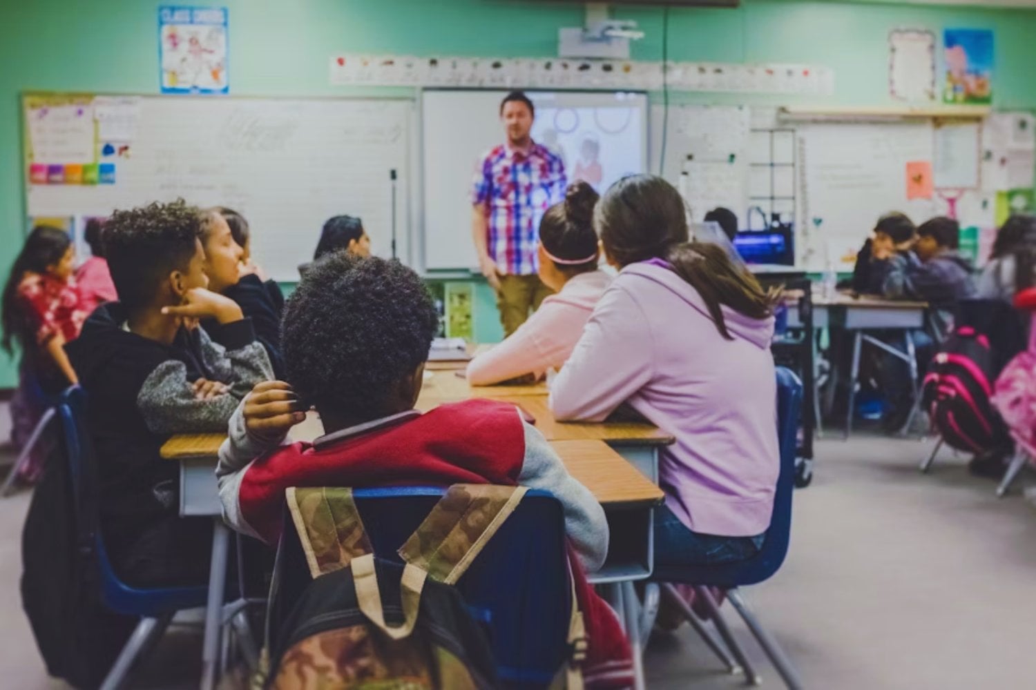 ¿Argentina está perdiendo la batalla contra la desigualdad educativa? La alarmante brecha entre adolescentes más vulnerables