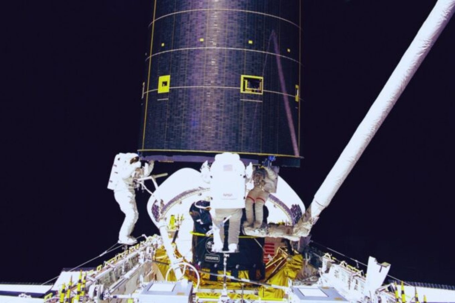 La física podría reescribirse: la teoría que desafía todo lo que creíamos saber sobre la gravedad