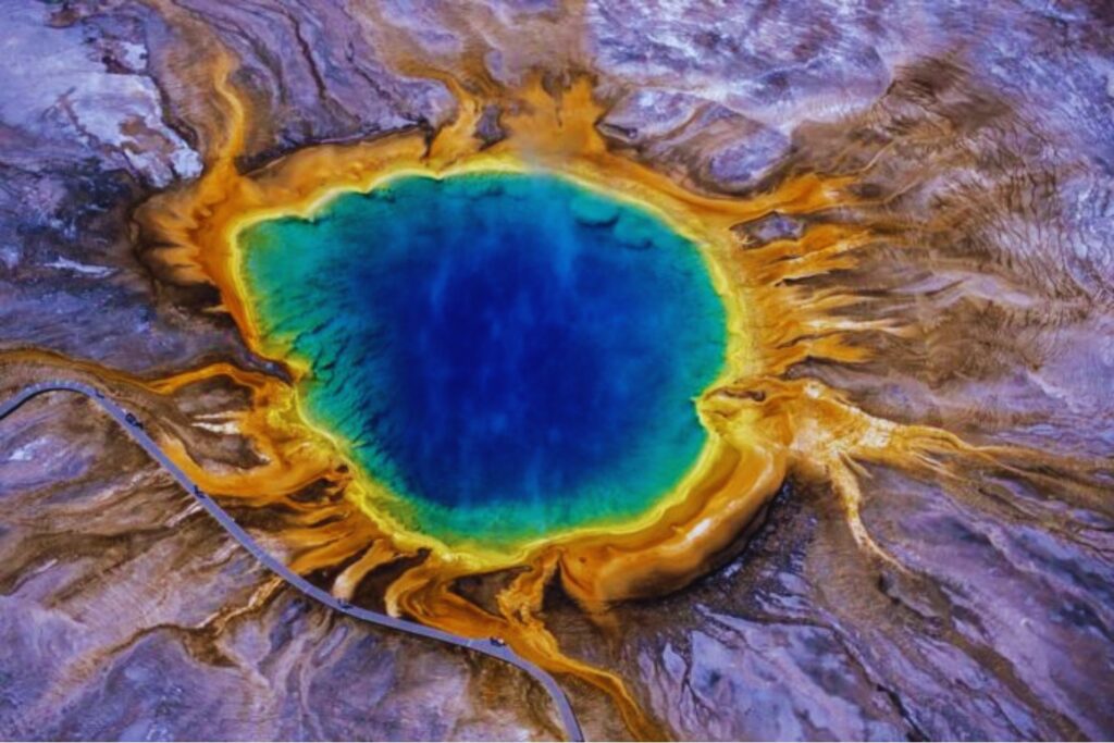 Un cráter que no existía en otoño aparece en Yellowstone y deja una sola explicación posible