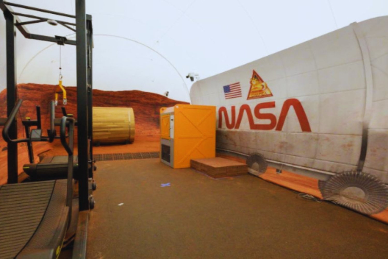 La NASA desafía a sus voluntarios a vivir en Marte: su inusual forma de pasar el tiempo durante el experimento