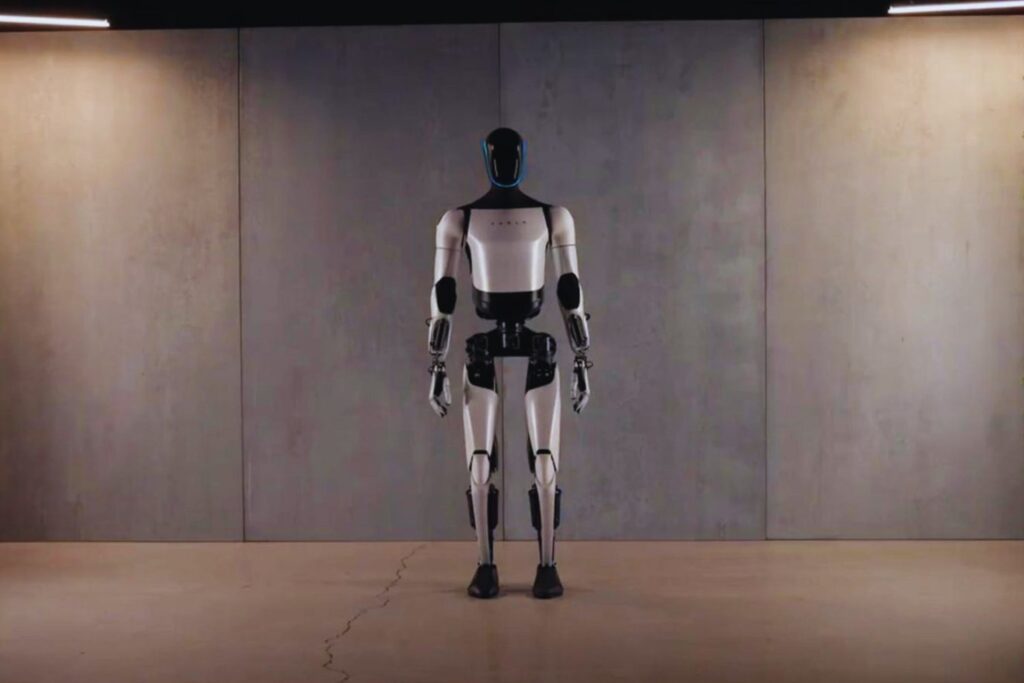 Tesla enfrenta contratiempos en la producción de robots humanoides Optimus: ¿un futuro incierto?