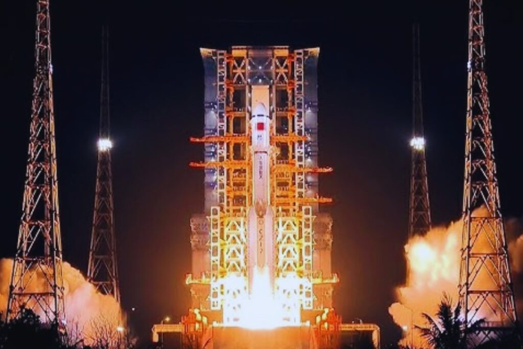 Un carguero silencioso y vital: así fue el exitoso lanzamiento de Tianzhou 9 a la Estación Espacial China