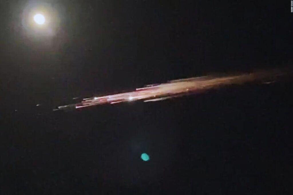 Las huellas de Musk en México: la basura espacial que está llegando a sus playas