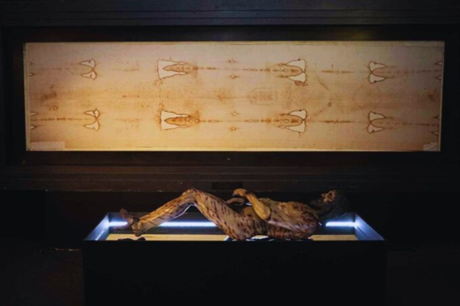 La Sábana Santa bajo la lupa 3D: un estudio sugiere que nunca cubrió un cuerpo humano