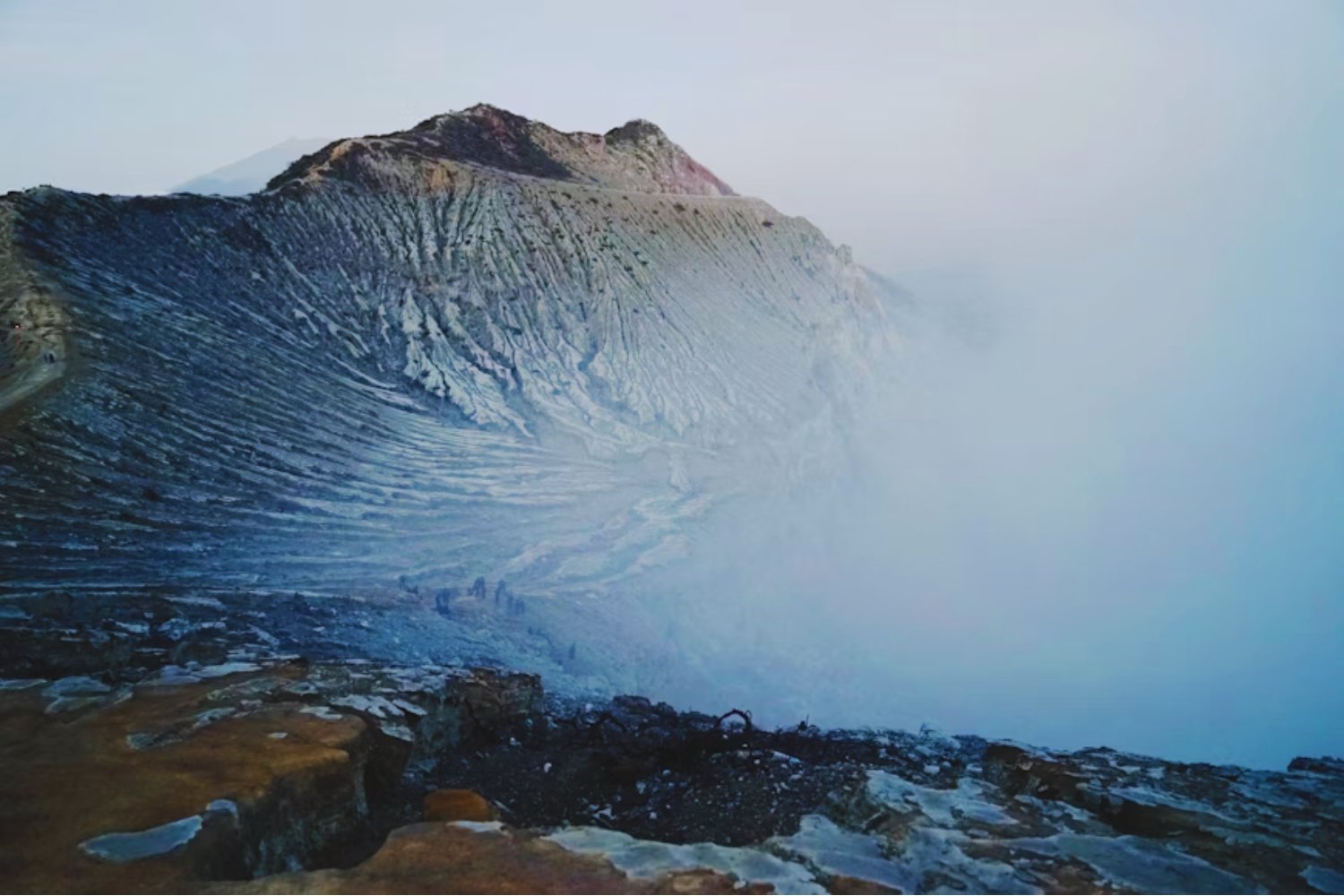 Bajo China duerme una cadena fósil de volcanes que podría reescribir la historia tectónica de la Tierra