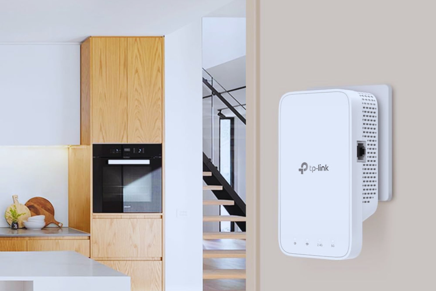 TP-Link RE330 WiFi Repeater, AC1200 Amplifier, Extender up to 120 m2, Powerful Repeater with Ethernet Port, EasyMesh, Compatible with All Internet Boxes