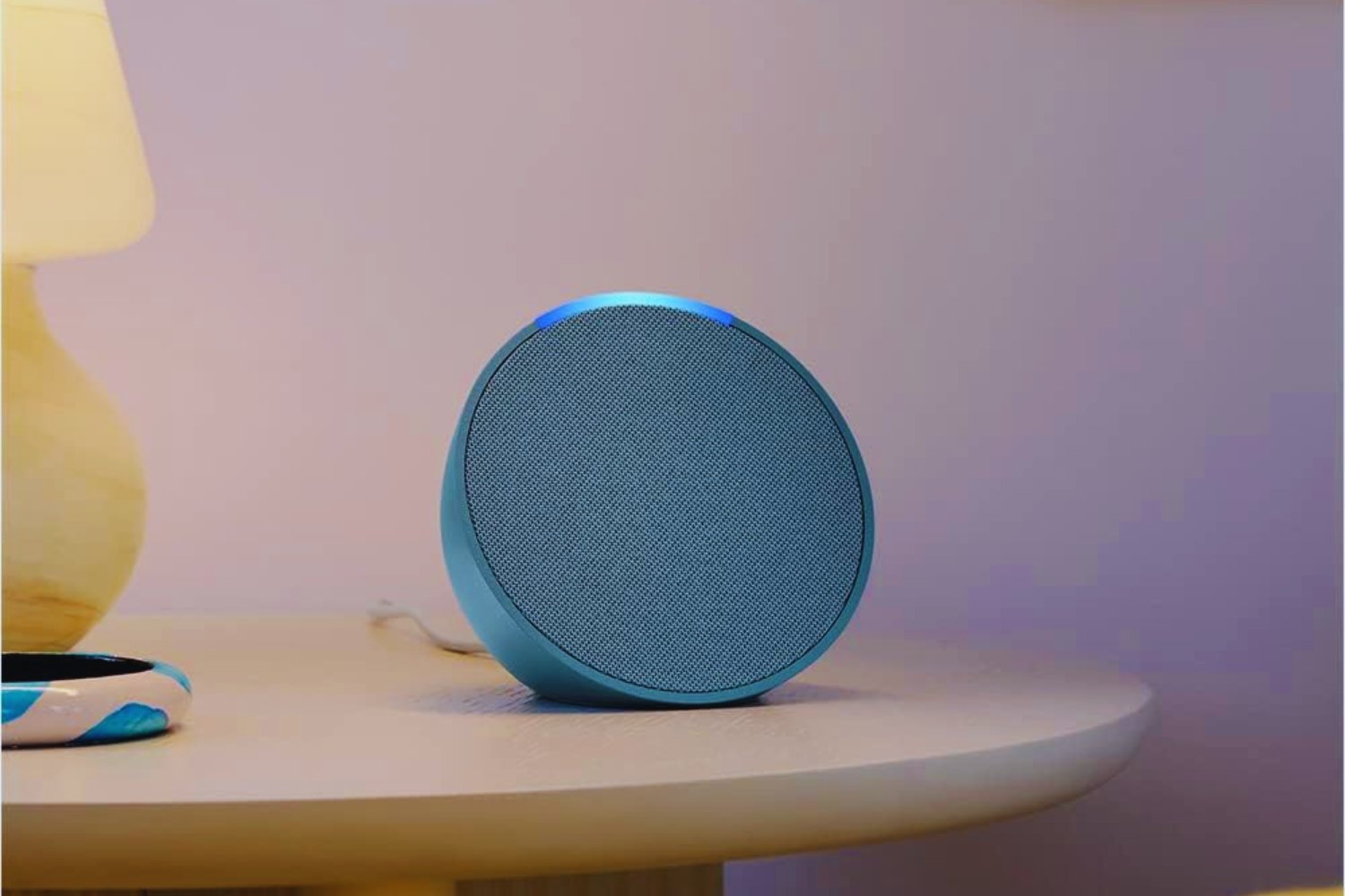 Echo Pop (Última generación) | Altavoz inteligente Bluetooth con Alexa de sonido potente y compacto | Blanco