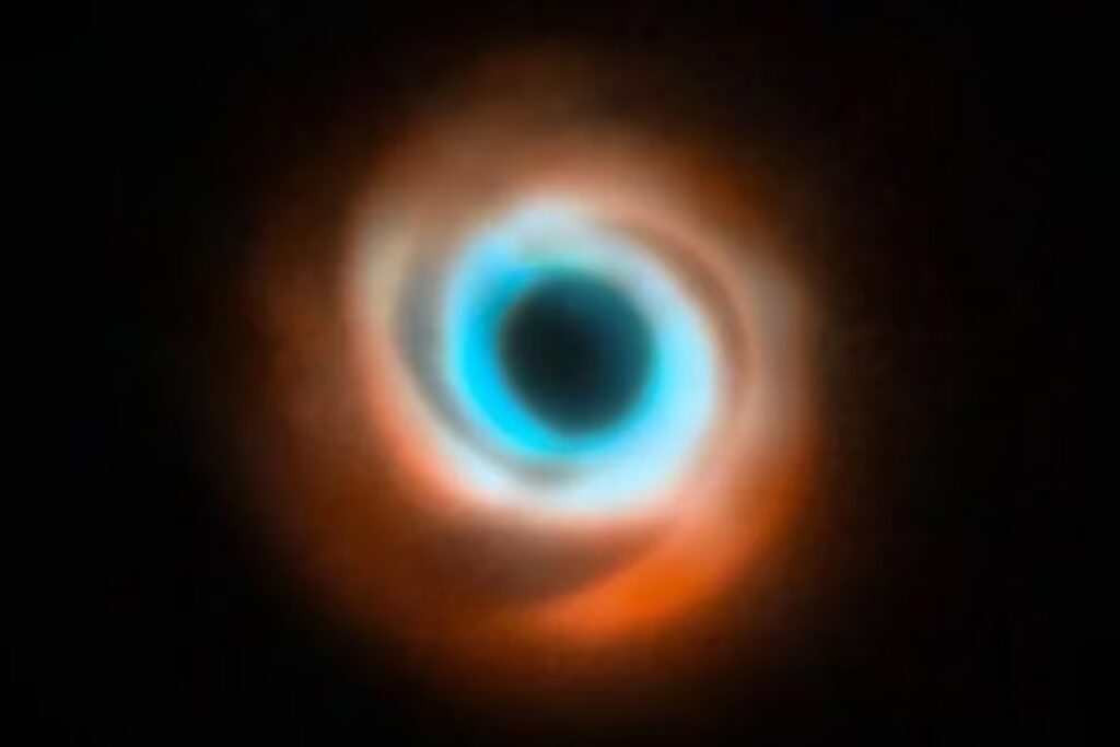 Un destello nunca visto: astrónomos captan por primera vez la luz directa de un planeta recién nacido