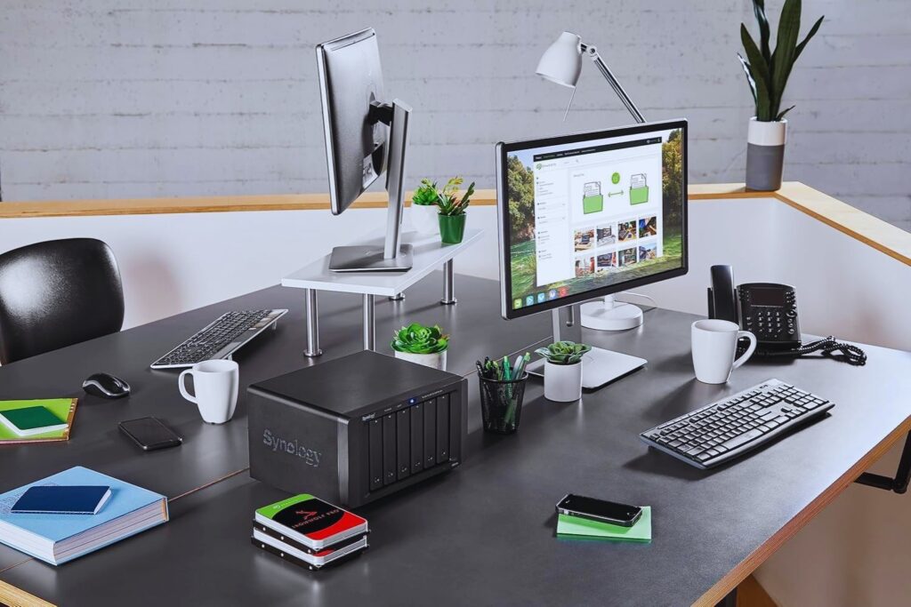 Seagate IronWolf 4TB, Disco duro interno, NAS HDD, CMR, 3.5 Pulgadas, SATA 6 GB/s, caché de 256 MB para almacenamiento conectado a red RAID, Paquete Abre-fácil, Rescue Services