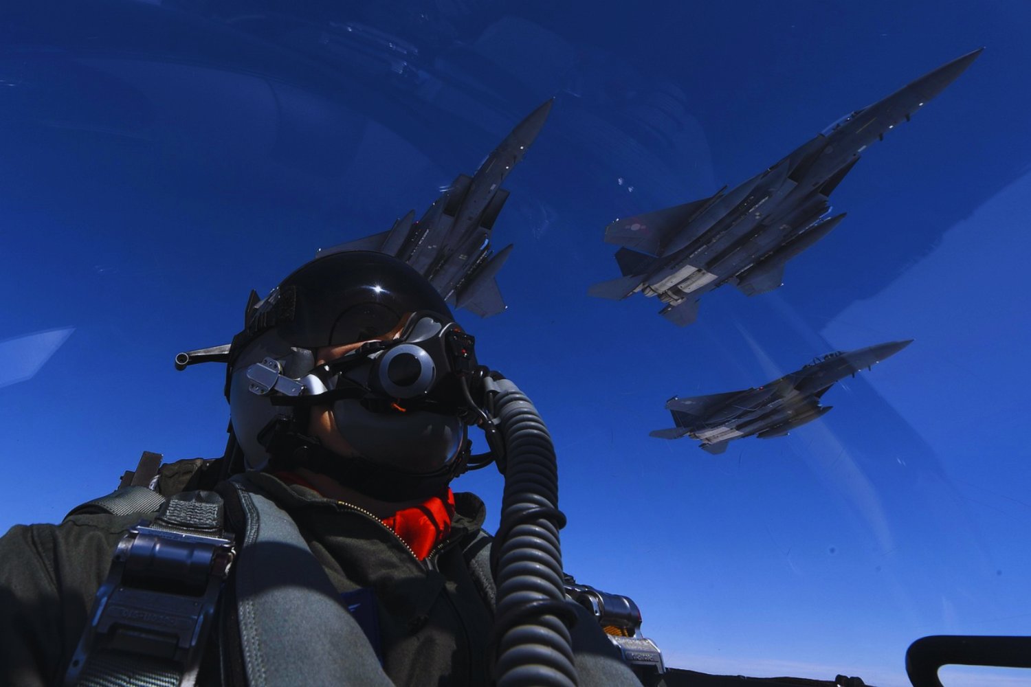 Una falla inesperada en pleno vuelo: el error técnico que casi obliga a un caza israelí a aterrizar en Irán