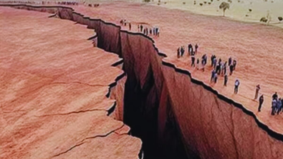 Photo: es.gizmodo.com East Africa's Turkana Rift: Thinning Crust Accelerates Continental Split
