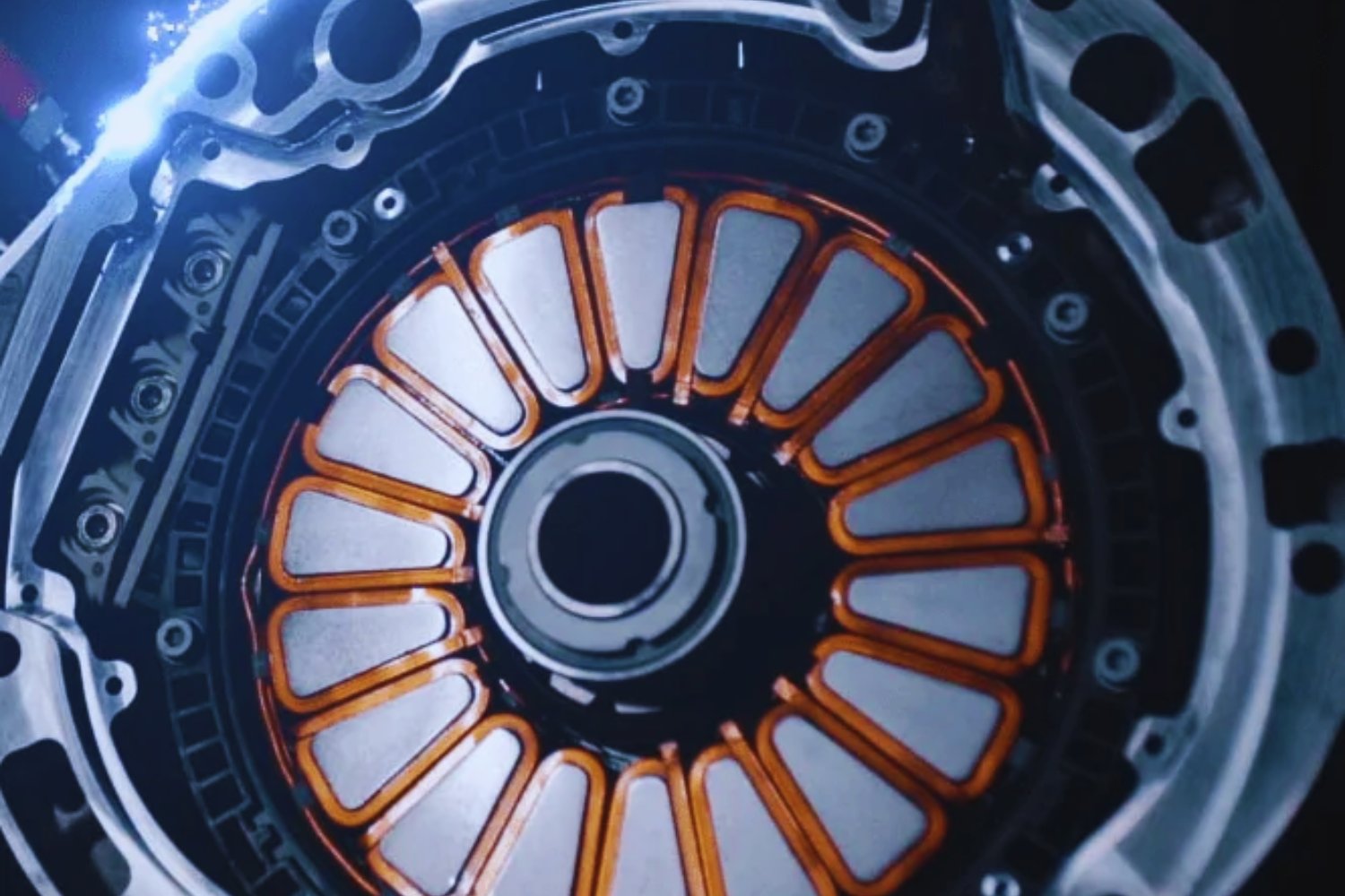 Un motor de 13 kg que podría cambiarlo todo: el récord silencioso que desafía la ingeniería eléctrica global