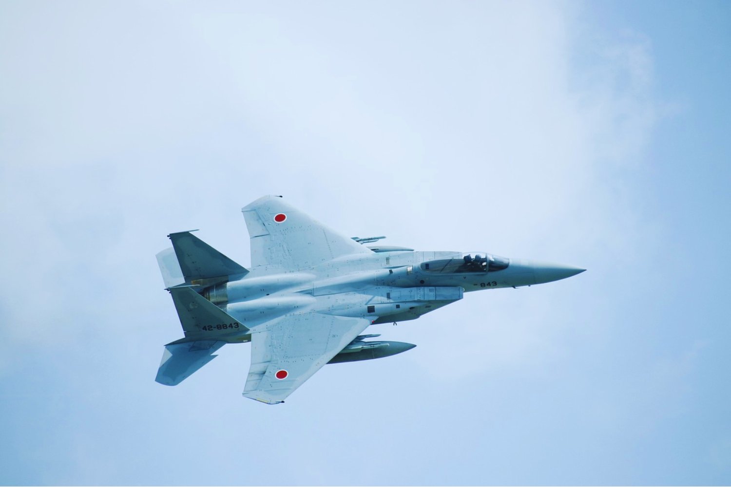 Una falla inesperada en pleno vuelo: el error técnico que casi obliga a un caza israelí a aterrizar en Irán