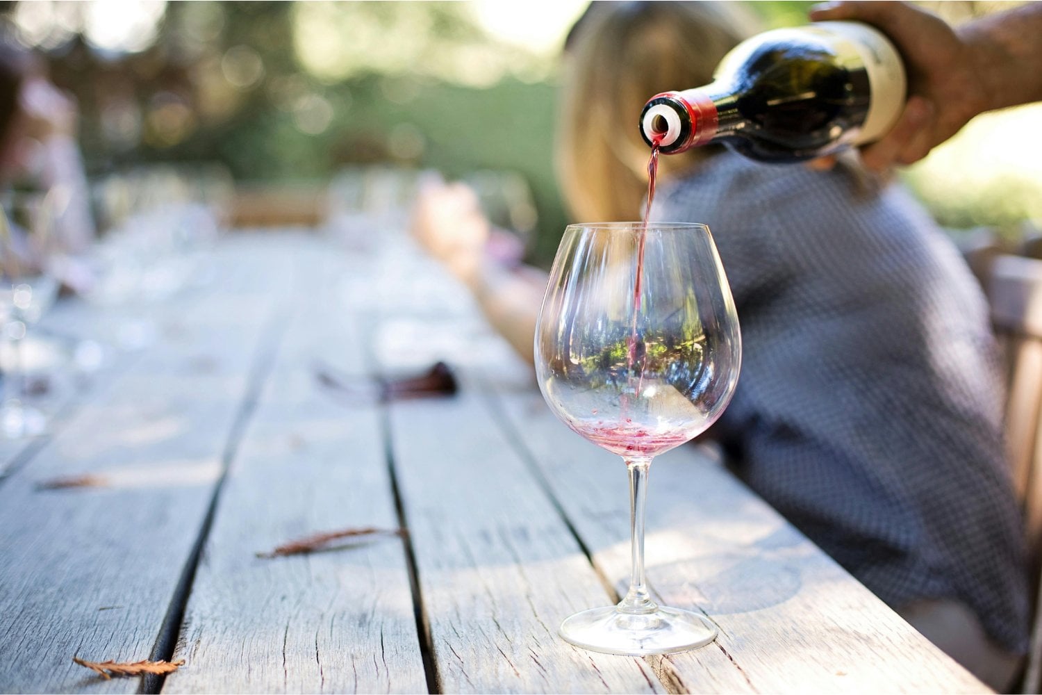 El vino que no emborracha: la inesperada revolución que seduce a los más jóvenes
