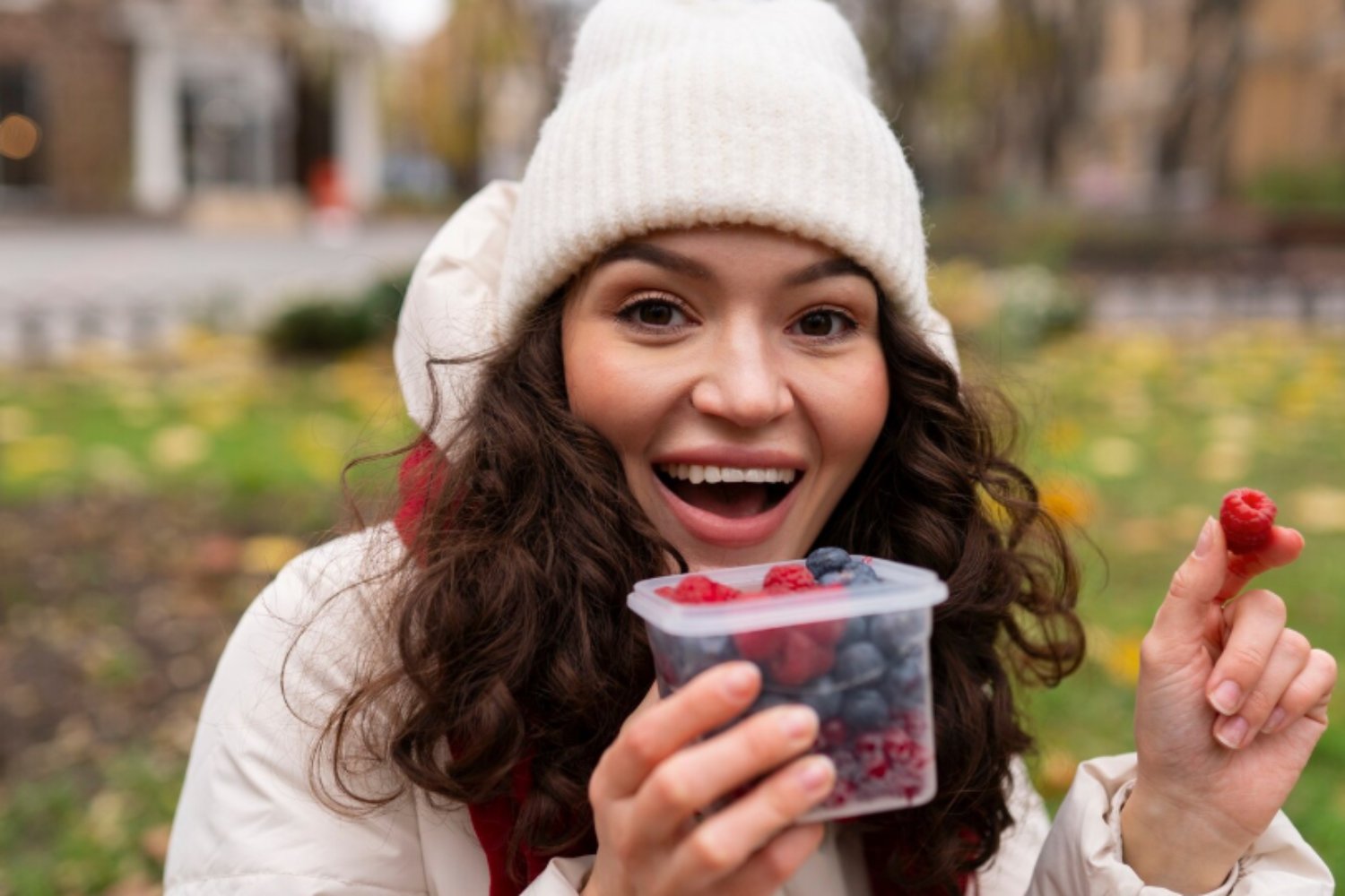 ¿Desayuno, postre o cena? El momento ideal para comer fruta no es el que imaginas