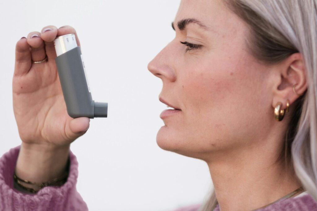 ¿Y si tus pensamientos empeoraran tus síntomas sin que lo supieras?