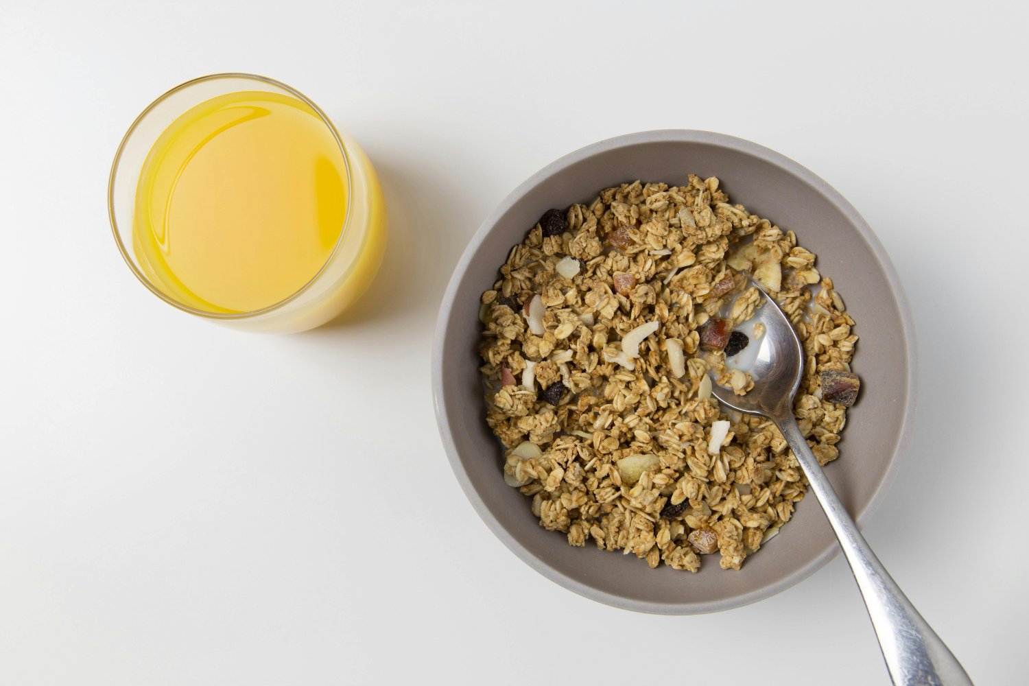 Lo que ocurre en tu cuerpo cuando desayunas avena a diario