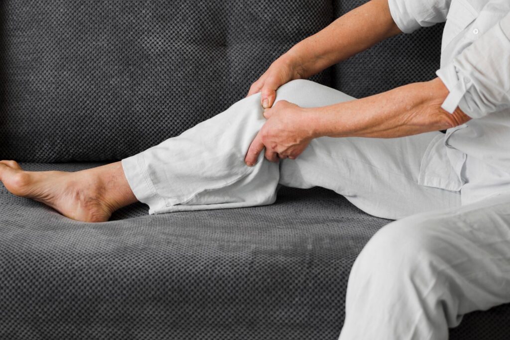 Cuando el calor no te deja dormir: el aviso oculto que lanza tu cuerpo de madrugada