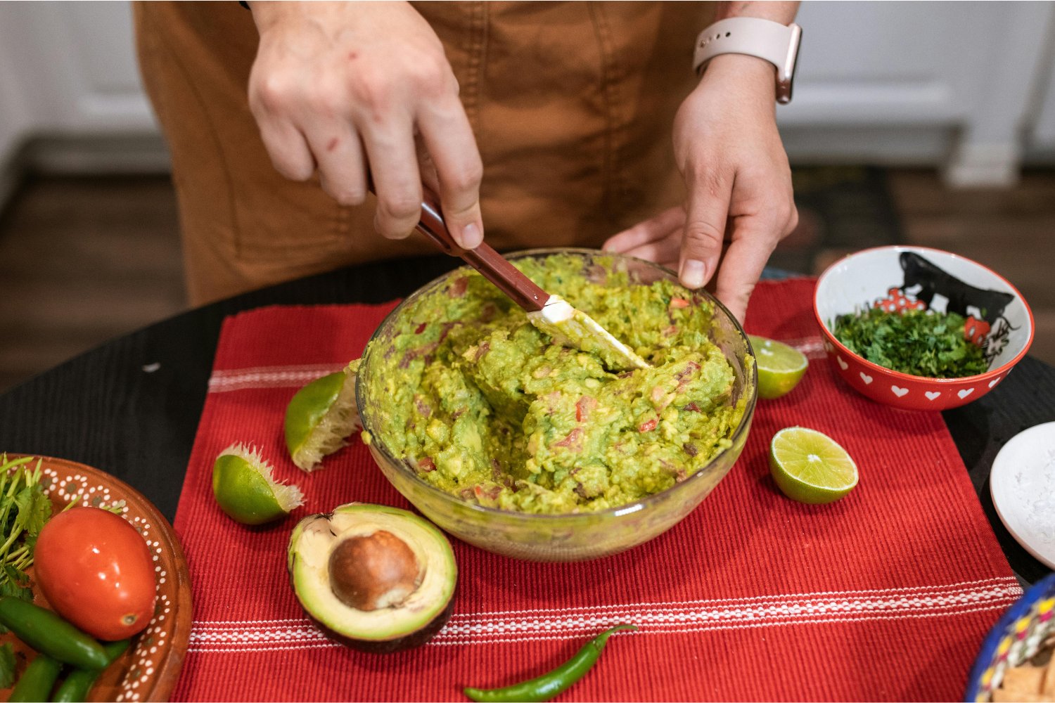 Lo que nadie te contó sobre el hummus y el guacamole: una elección que puede cambiar tu salud
