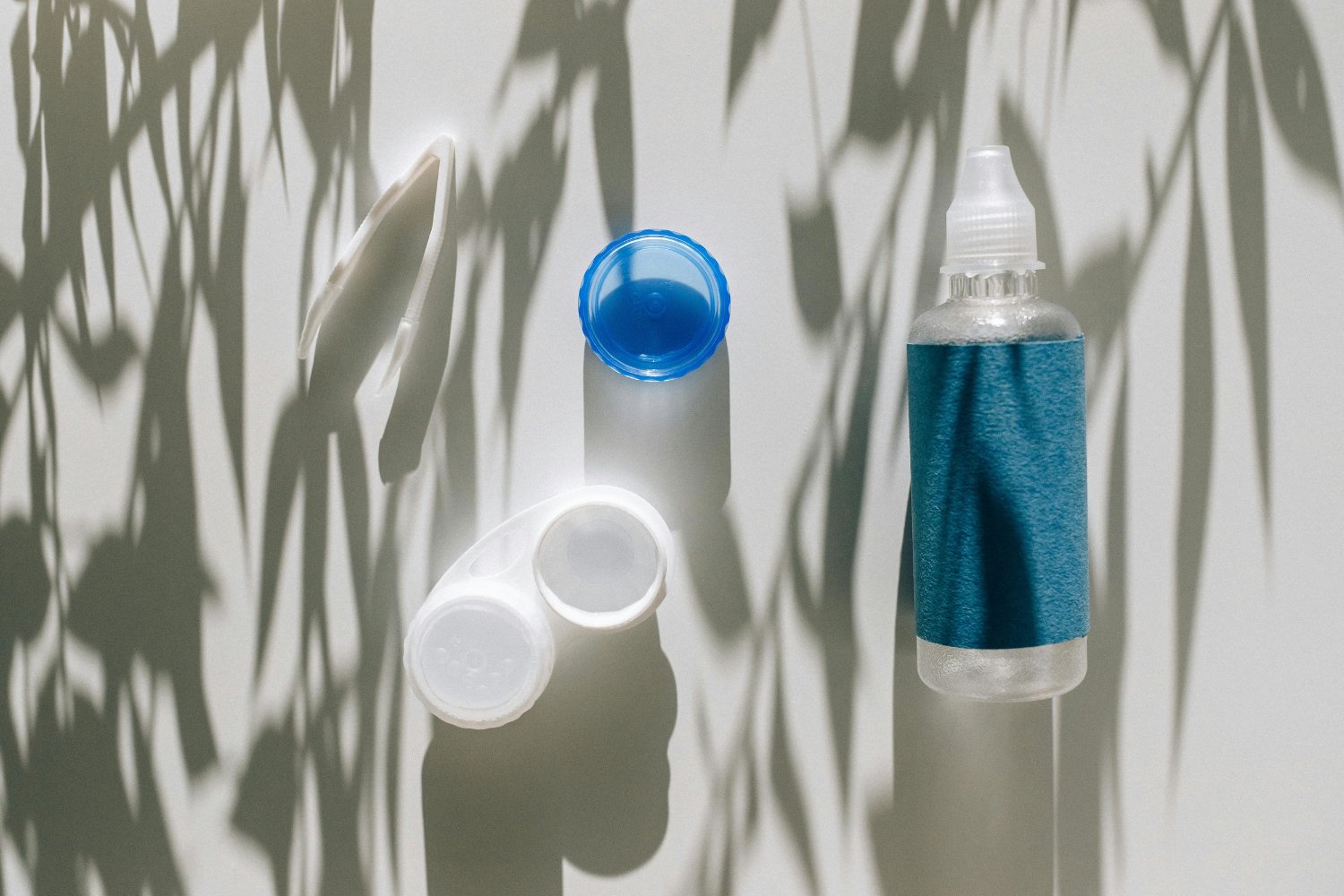 Esto es lo que nunca debe pasar con tus lentillas (y ha ocurrido)