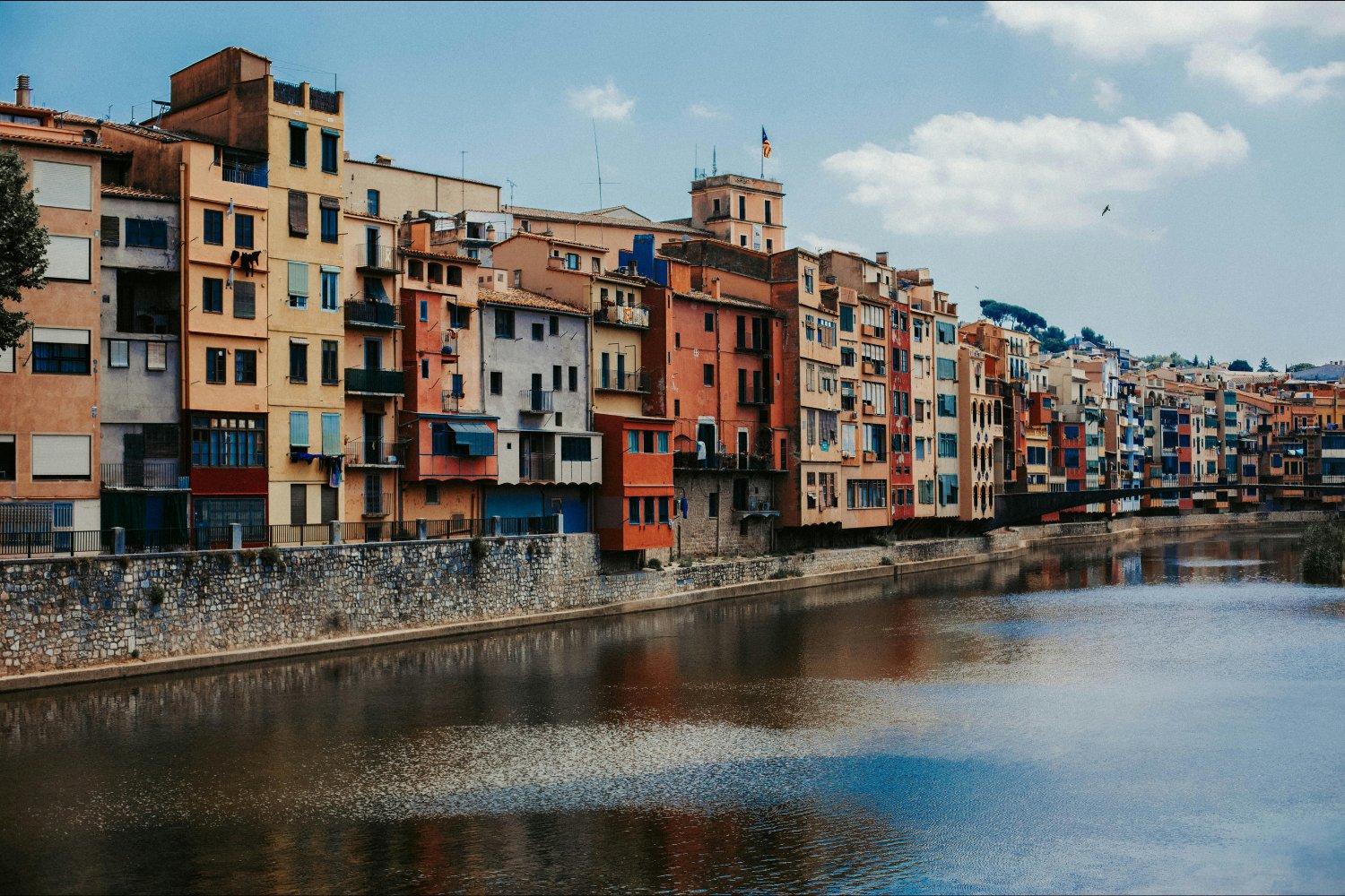 Ciudades europeas que aún escapan al turismo masivo y te robarán el corazón