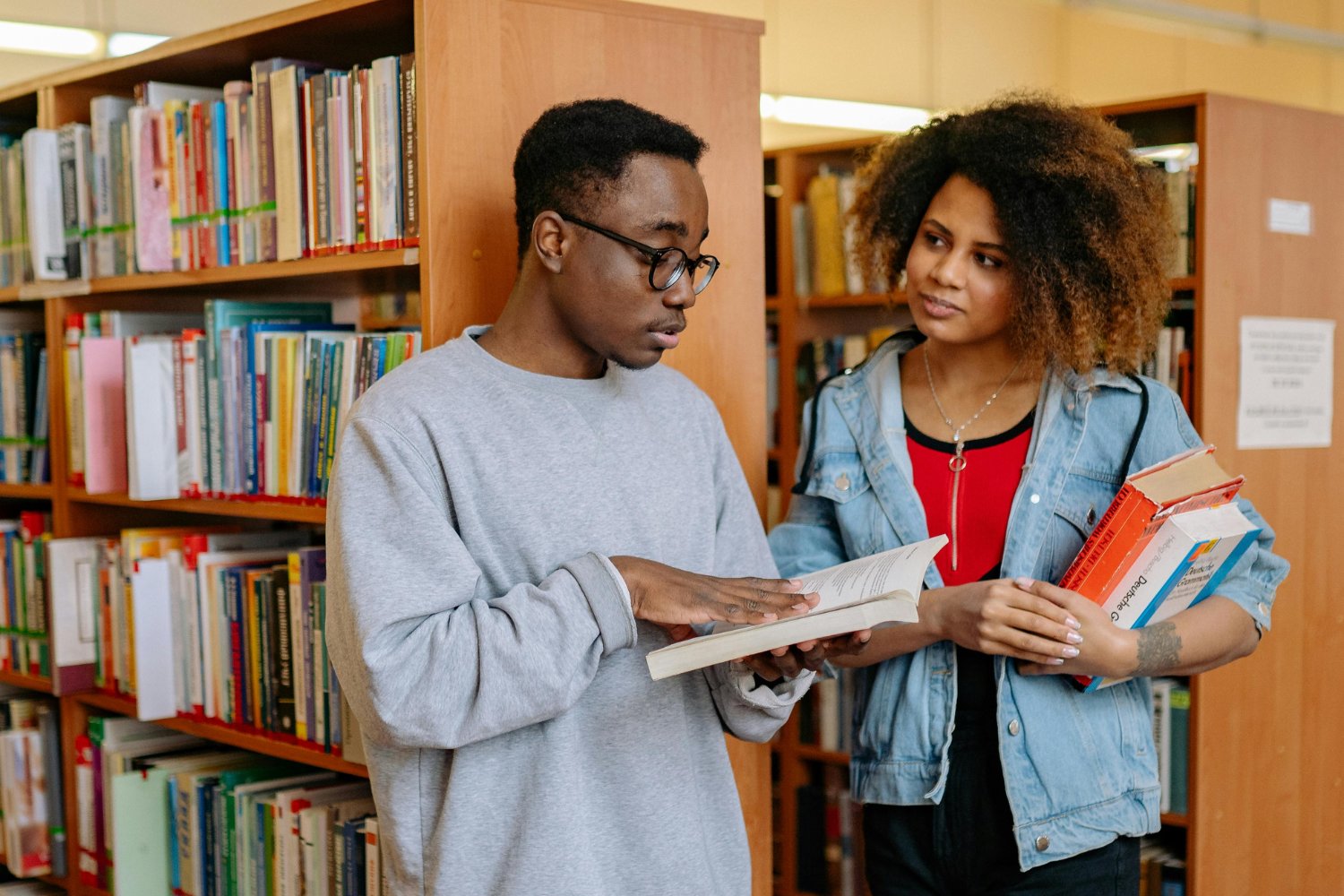 Lo que no te cuentan sobre los libros juveniles que todos leen