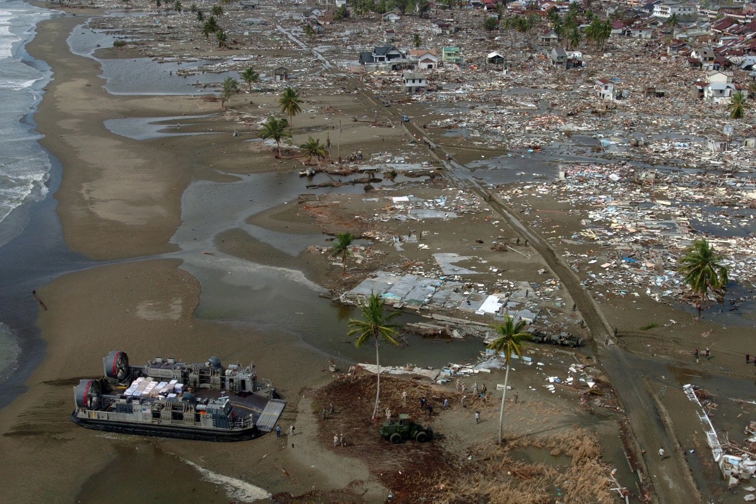 Cómo nace un tsunami y qué lo convierte en una amenaza devastadora