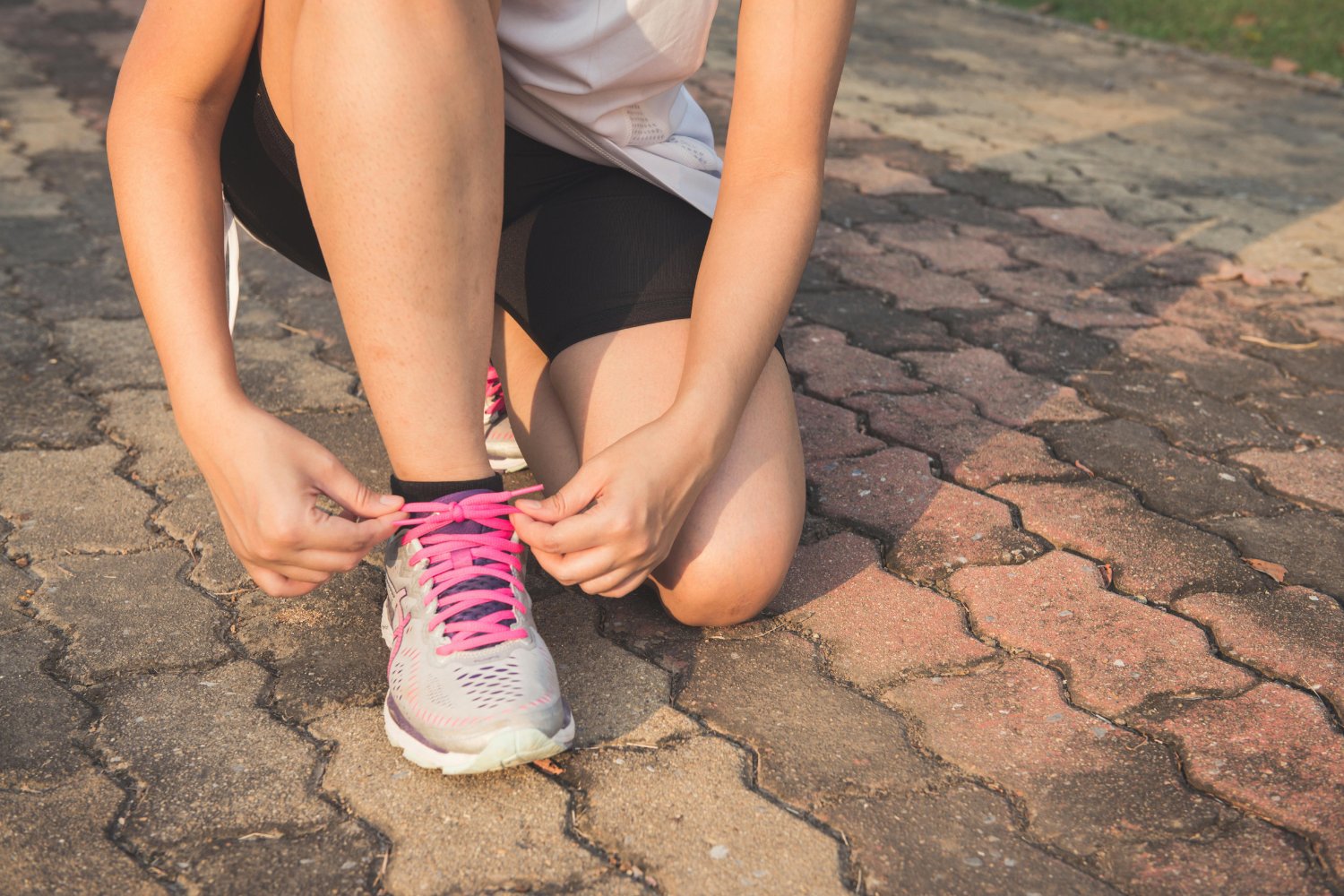 Caminar cuesta arriba podría ser tu mejor aliado: lo que nadie te contó sobre esta alternativa al running