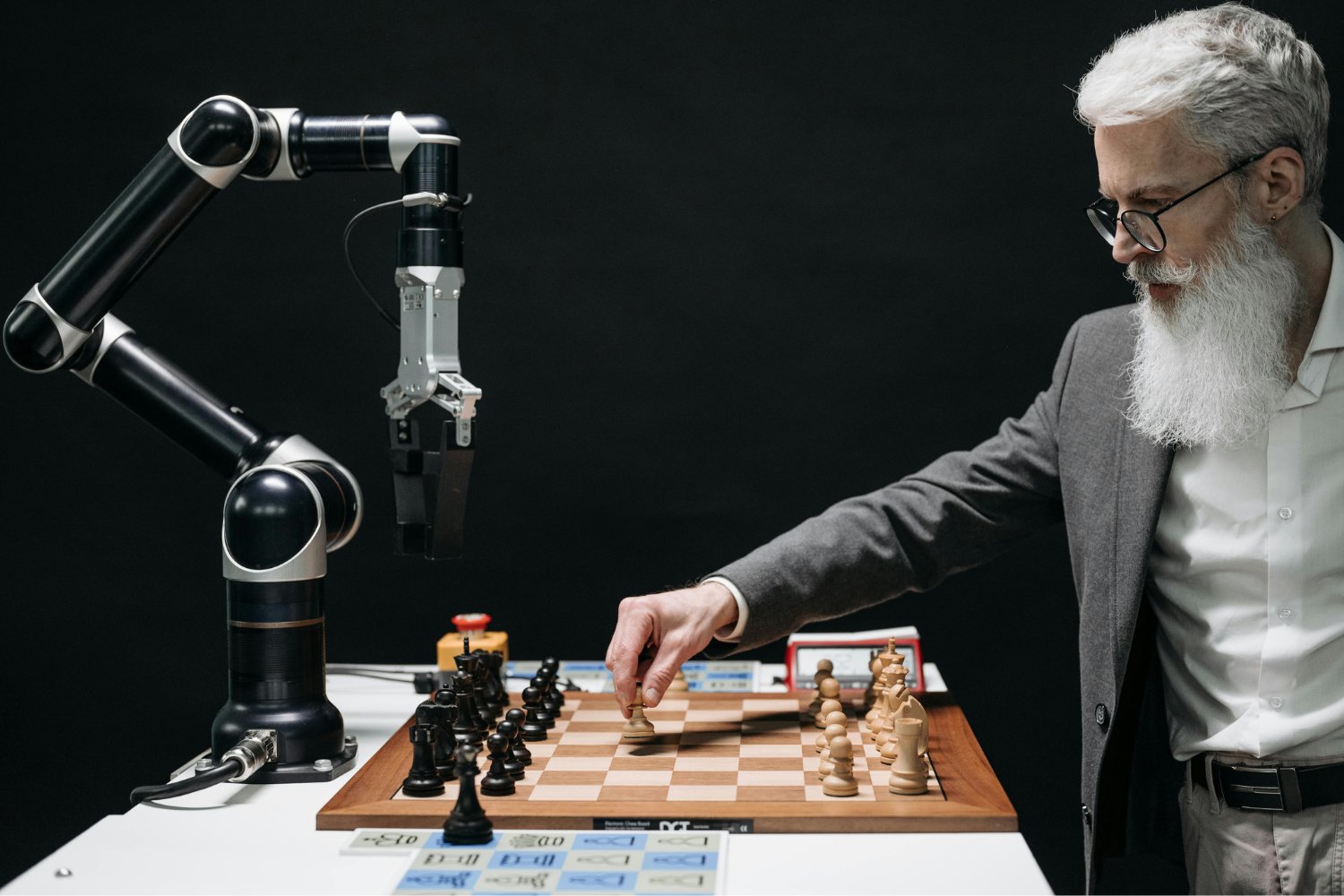 Lo que la inteligencia artificial no puede enseñarte (aunque lo parezca)