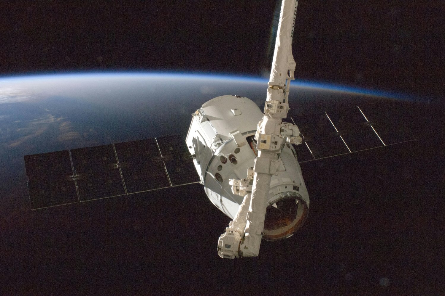 Las Ondas Emitidas Por El Satelito Obsoleto