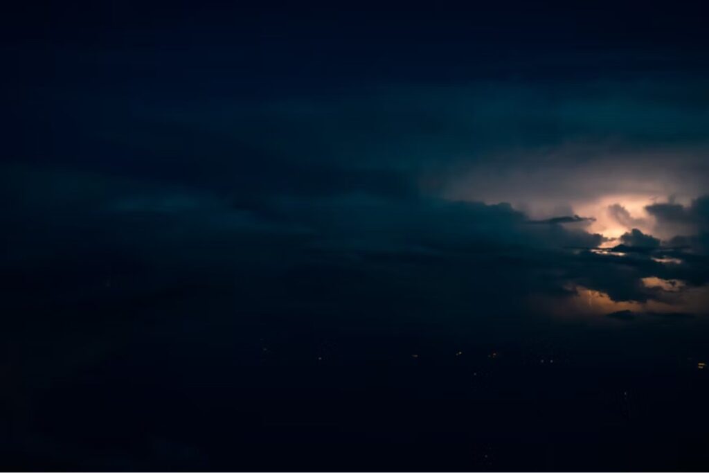 Japón y la misteriosa luz que transformó la noche en día