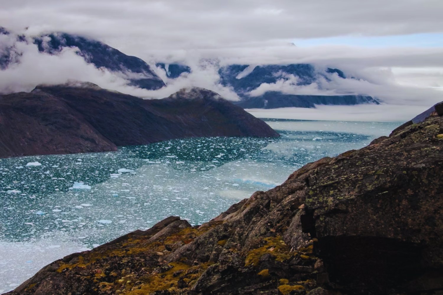 El fenómeno oculto bajo el hielo de Groenlandia que sorprendió a la ciencia