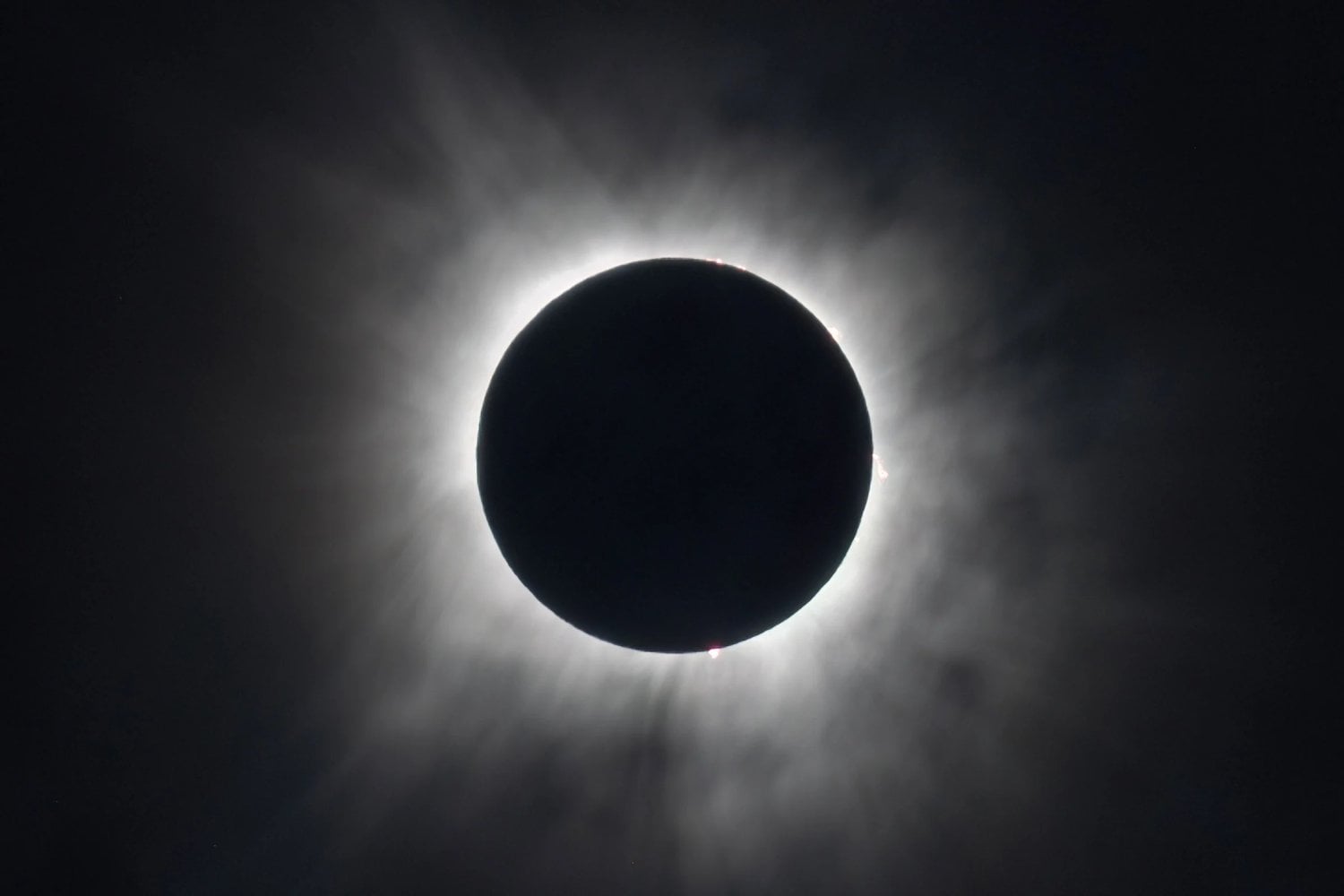 La luna negra de agosto y el cielo que se quedará sin su luz