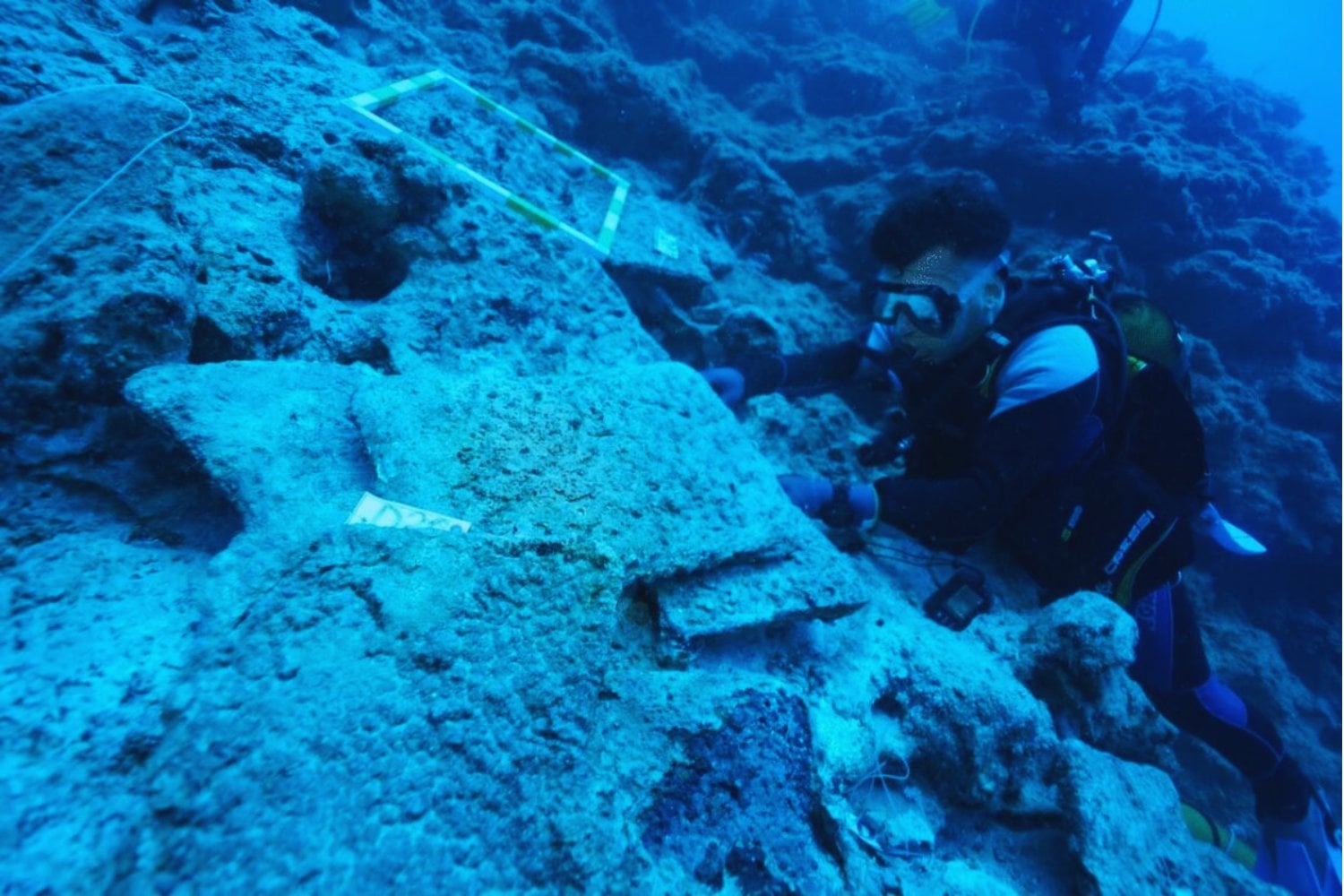 Un viaje truncado en el Egeo: el naufragio que revela la huella cretense en el comercio del Bronce