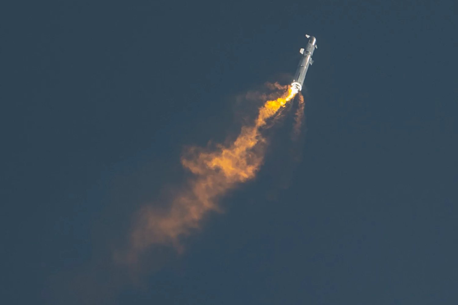 Starship se prepara para un vuelo decisivo: la cuenta regresiva hacia su rediseño final