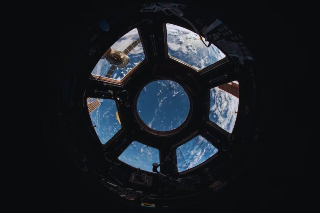 Estados Unidos y Rusia mantienen viva la cooperación espacial y extienden la vida de la EEI hasta 2028