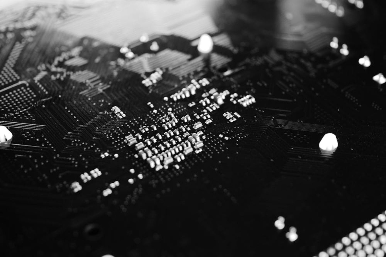 DeepSeek y la batalla por la independencia tecnológica: ¿quién le vende los chips a la nueva IA china?