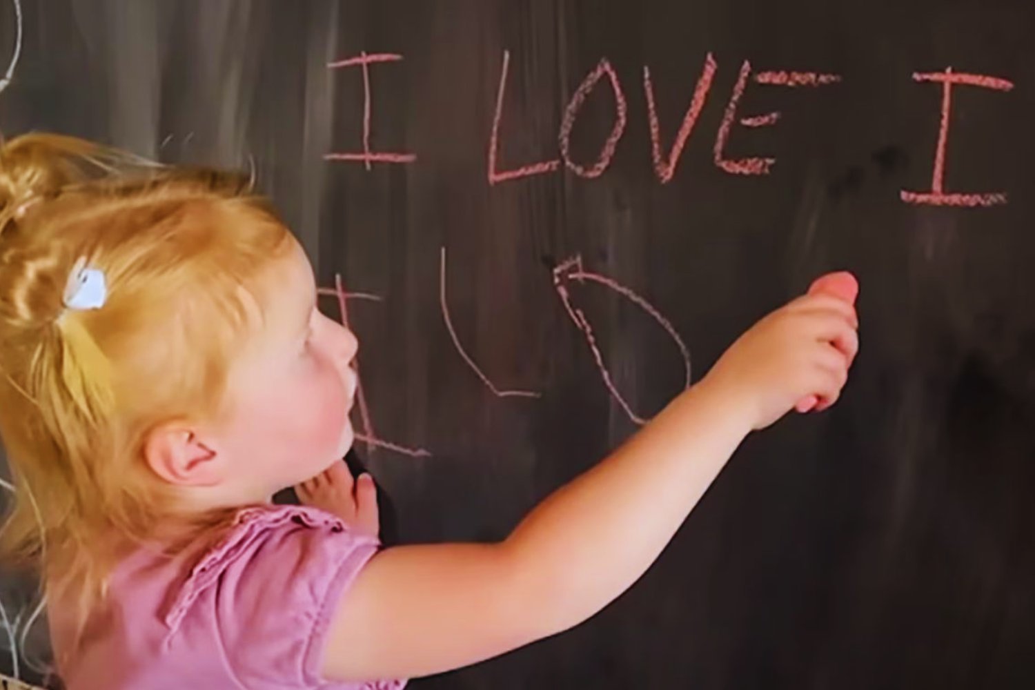 El nacimiento de un nuevo genio: La niña de 3 años con un cociente intelectual del 99%