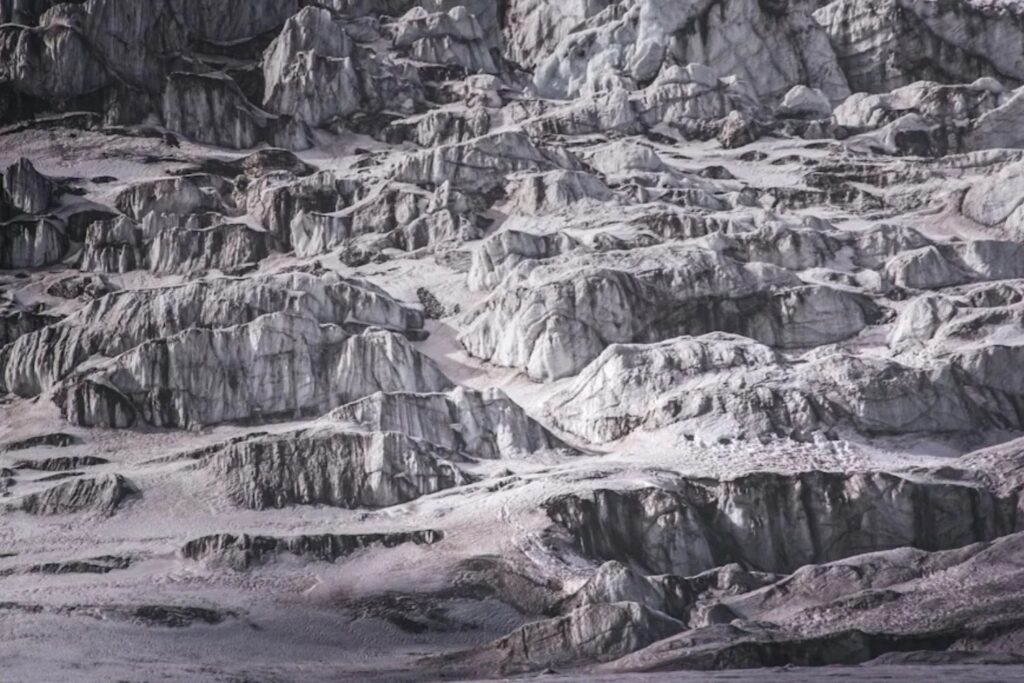 Un hallazgo bajo un volcán de EE. UU. amenaza el dominio global del litio de China