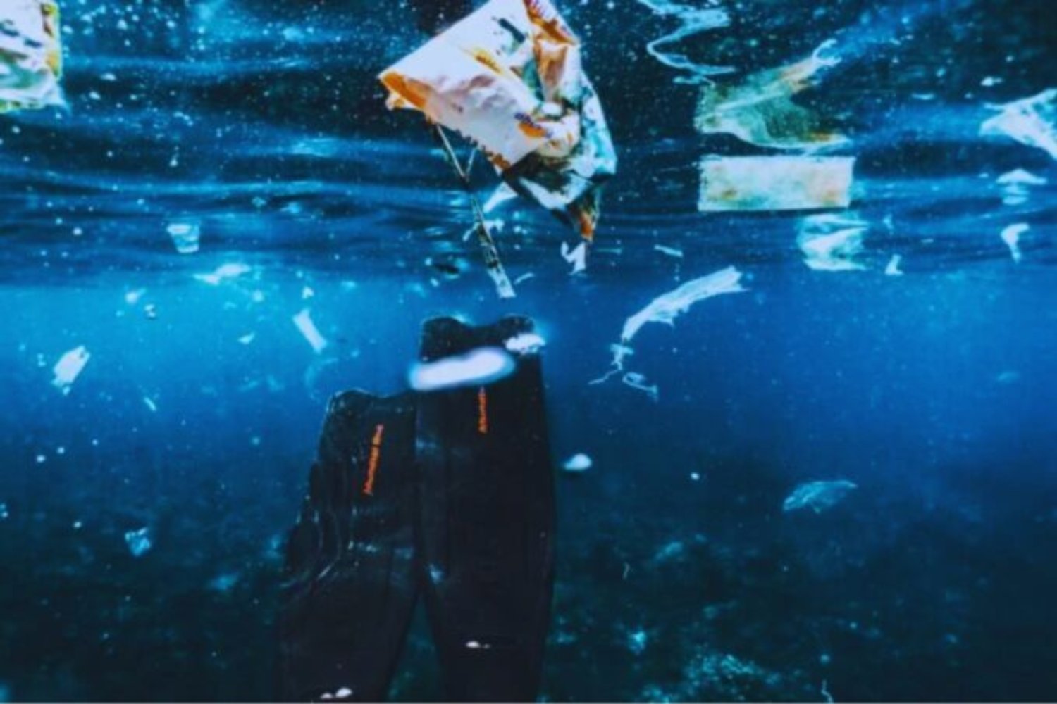 El océano ahogado en plástico: el fracaso de un acuerdo que podía cambiarlo todo