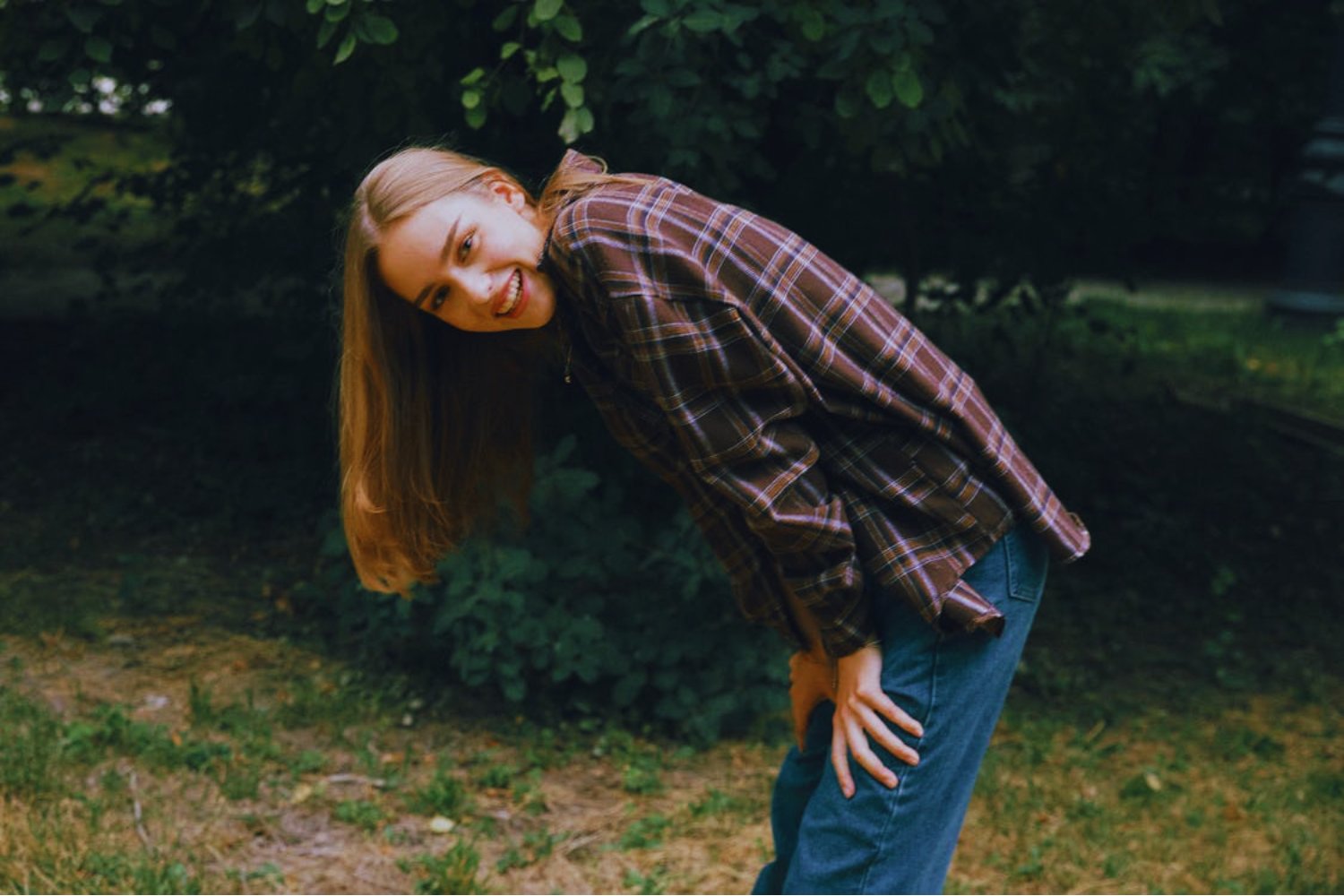 Los 8 gestos cotidianos que aumentan la simpatía y transforman nuestras relaciones, según la psicología