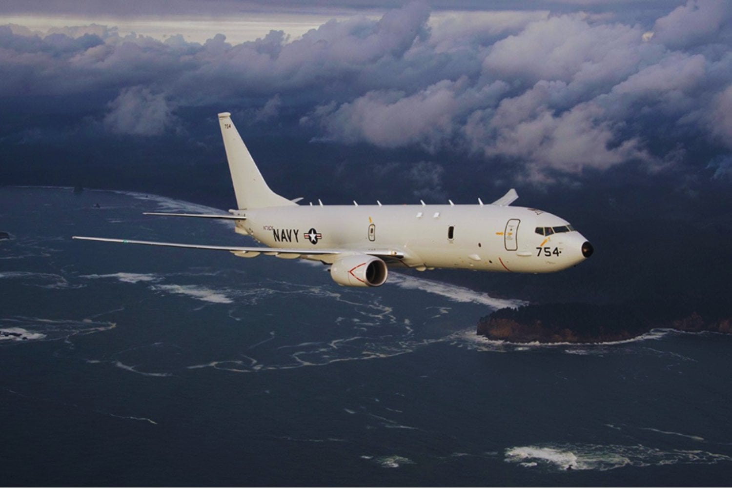 El cazador invisible: el P-8 Poseidon que acecha desde el cielo
