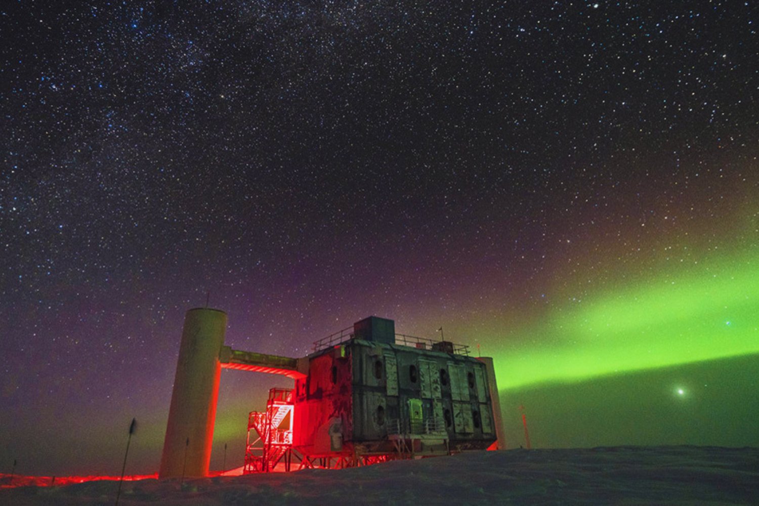 El enigma bajo el hielo: la señal de la Antártida que la NASA no puede explicar