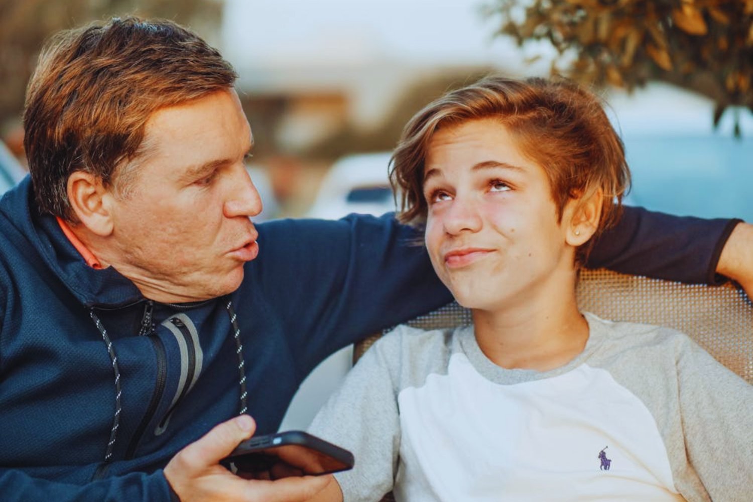 Cómo lograr que tu hijo adolescente quiera hablar contigo