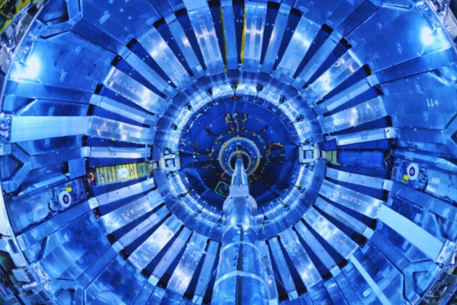 Una nueva frontera en física cuántica: jóvenes científicos descubren partículas que la teoría no había previsto