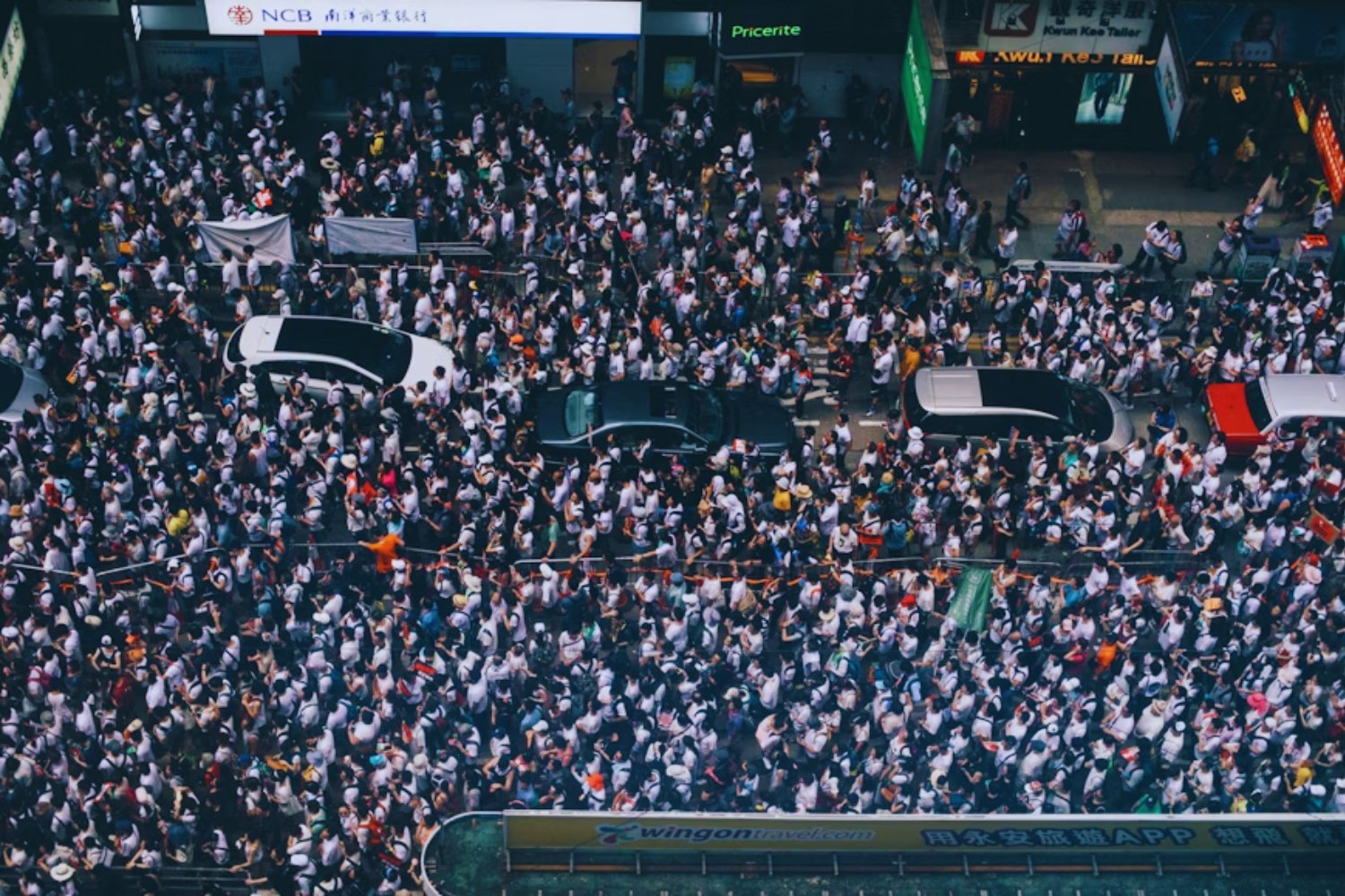 México pone en marcha la mayor movilización de su historia: Un ejército de 260.000 personas con un solo motivo