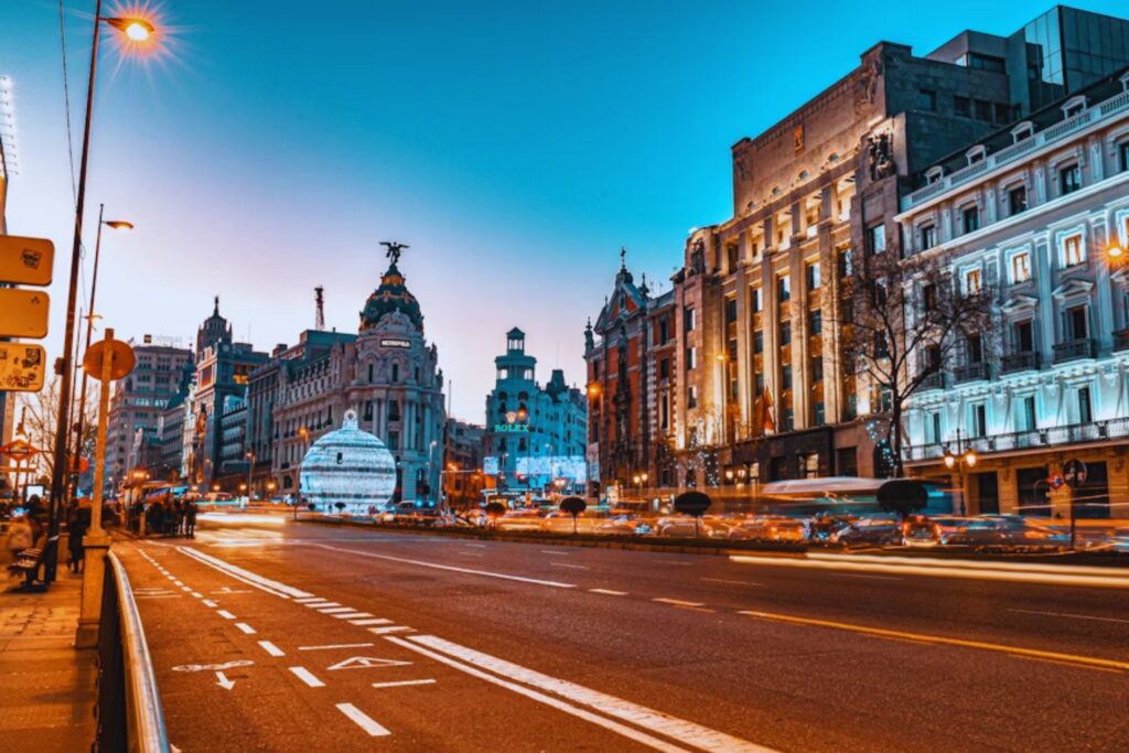Madrid ya no enamora: por qué dos de cada tres madrileños quieren irse a otra comunidad
