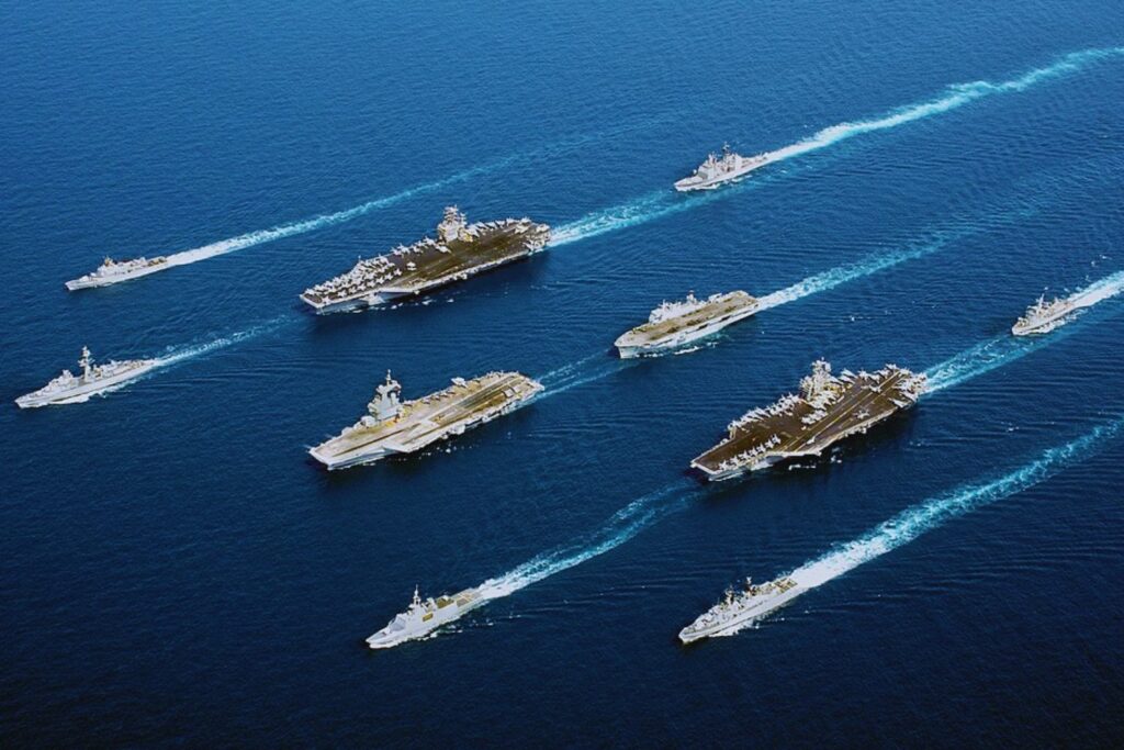 China despliega el CNS Hubei: el nuevo buque que intensifica la pugna naval con Estados Unidos en el Indo-Pacífico