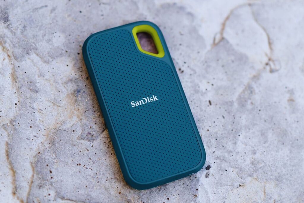 SanDisk 2TB Extreme SSD portátil, USB-C, Memoria de estado sólido NVMe externa, hasta 1050 MB/s, Clasificación IP65 de resistencia al agua y al polvo - Monterey