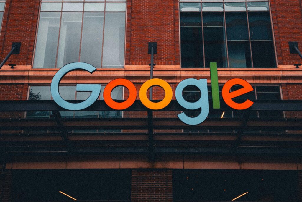 Cuando el calor manda: Google frena su inteligencia artificial para que tú puedas encender el aire